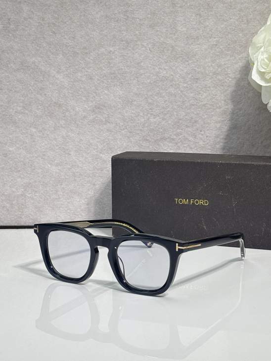 Picture of Tom Ford Sunglasses _SKUfw79761276fw